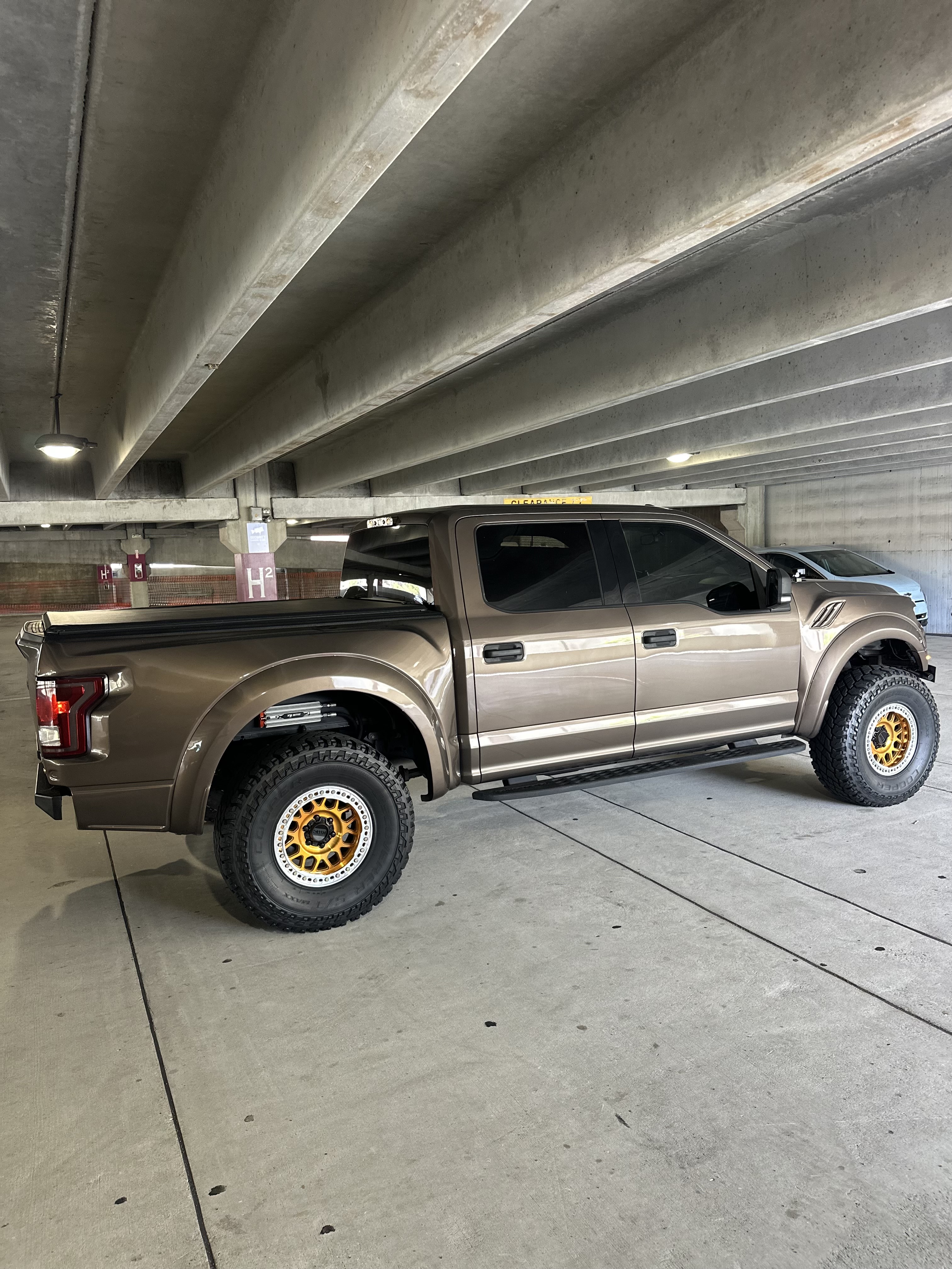 Used 2015 Ford F150 XLT w/ Equipment Group 301A Mid AWD/4WD image 6