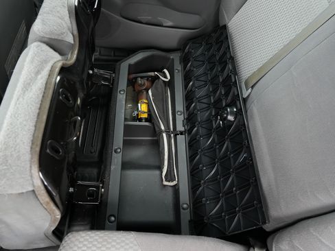 Used 2012 Toyota Tacoma 4x4 Double Cab w/ SR5 Pkg image 17