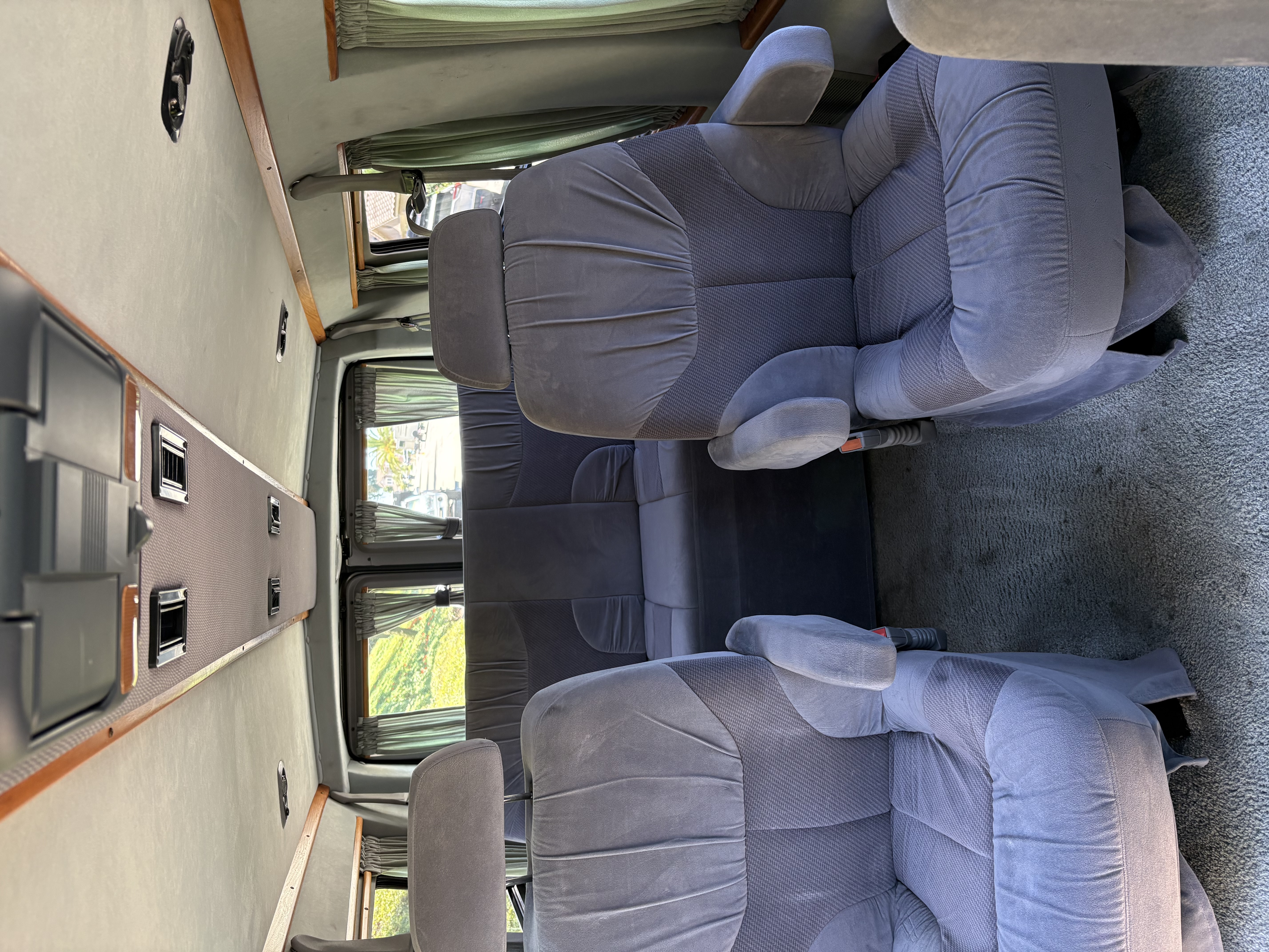 Used 2002 Ford E-150 and Econoline 150 RWD image 10
