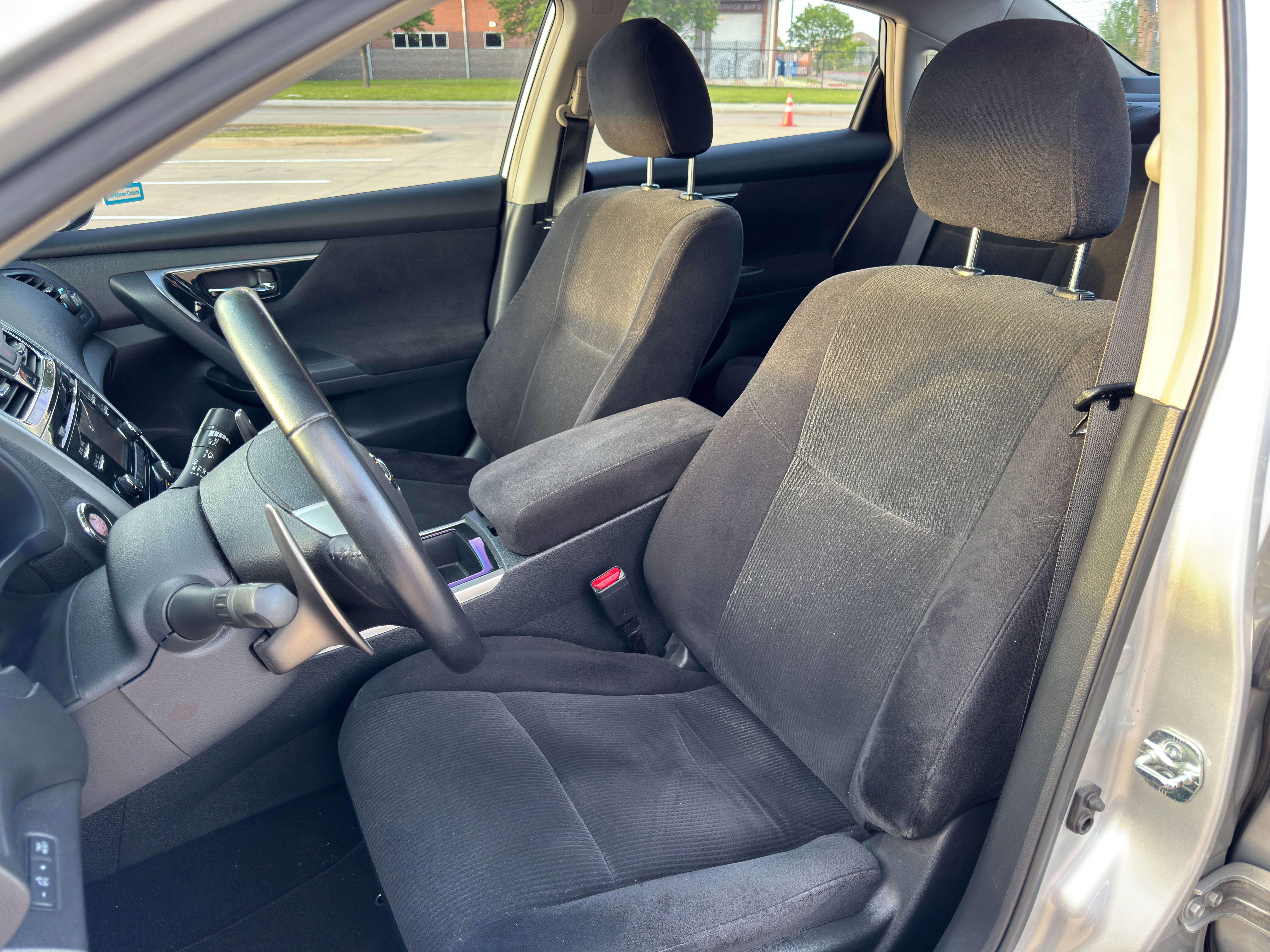 Used 2013 Nissan Altima 3.5 SV FWD image 9