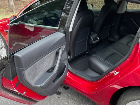 Used 2018 Tesla Model 3 Long Range image 15