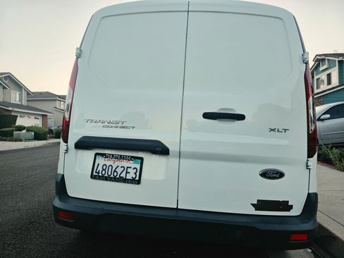 Used 2018 Ford Transit Connect XLT FWD image 11