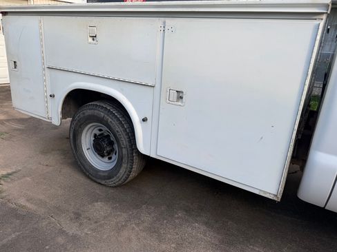 Used 2002 Ford F350 2WD Regular Cab Super Duty image 15
