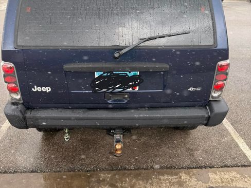 Used 1997 Jeep Cherokee SE image 8