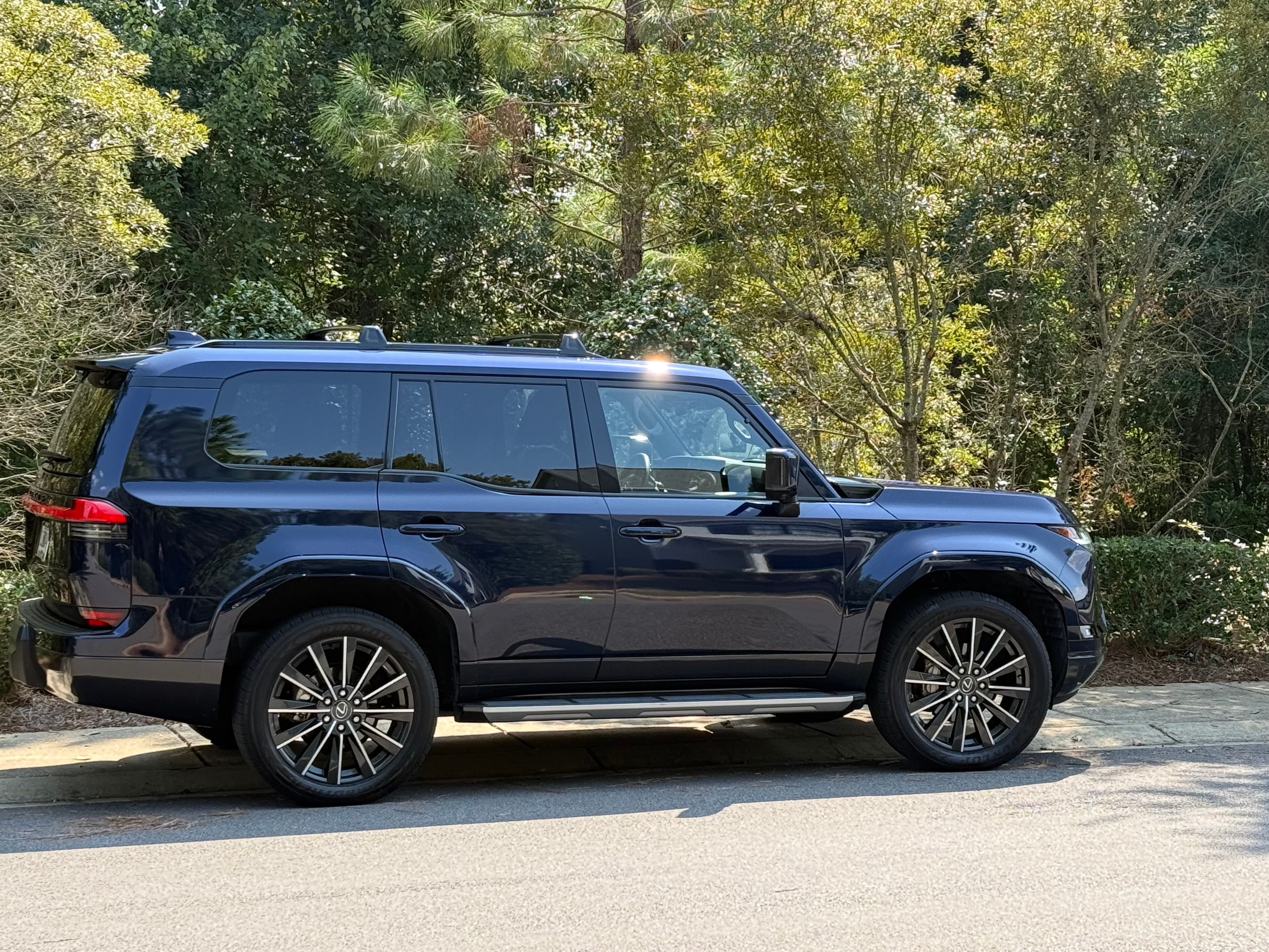 Used 2024 Lexus GX 550 w/ Accessory Package (2T) AWD/4WD image 1