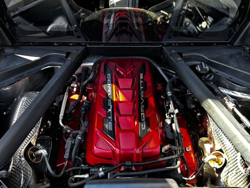 Used 2021 Chevrolet Corvette Stingray Preferred Cpe w/ Z51 Performance Package image 14