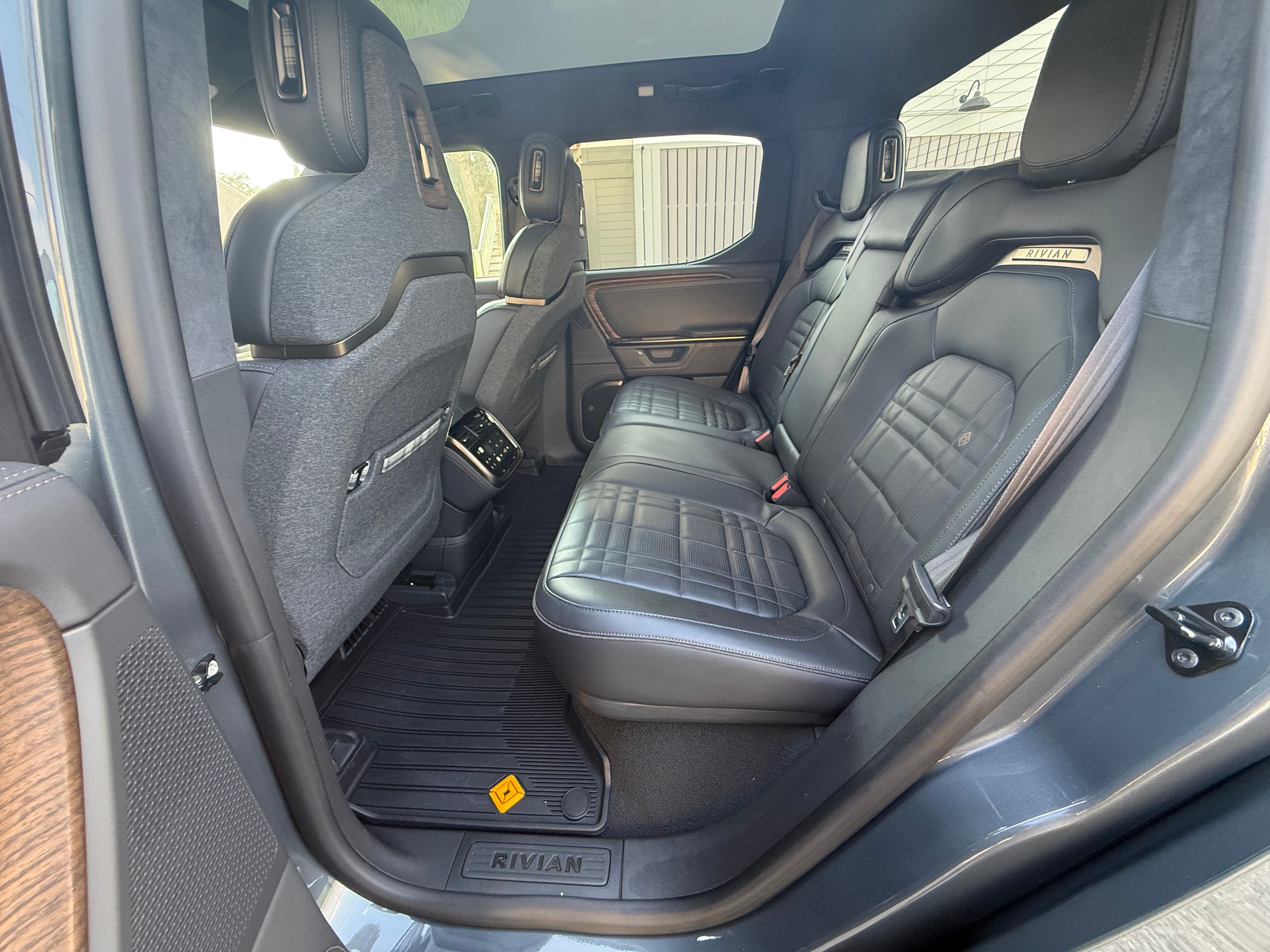 Used 2026 Rivian R1T Premium Tri AWD/4WD image 8
