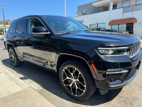 Used 2023 Jeep Grand Cherokee Summit image 26