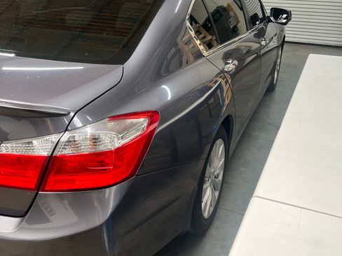 Used 2014 Honda Accord EX image 2