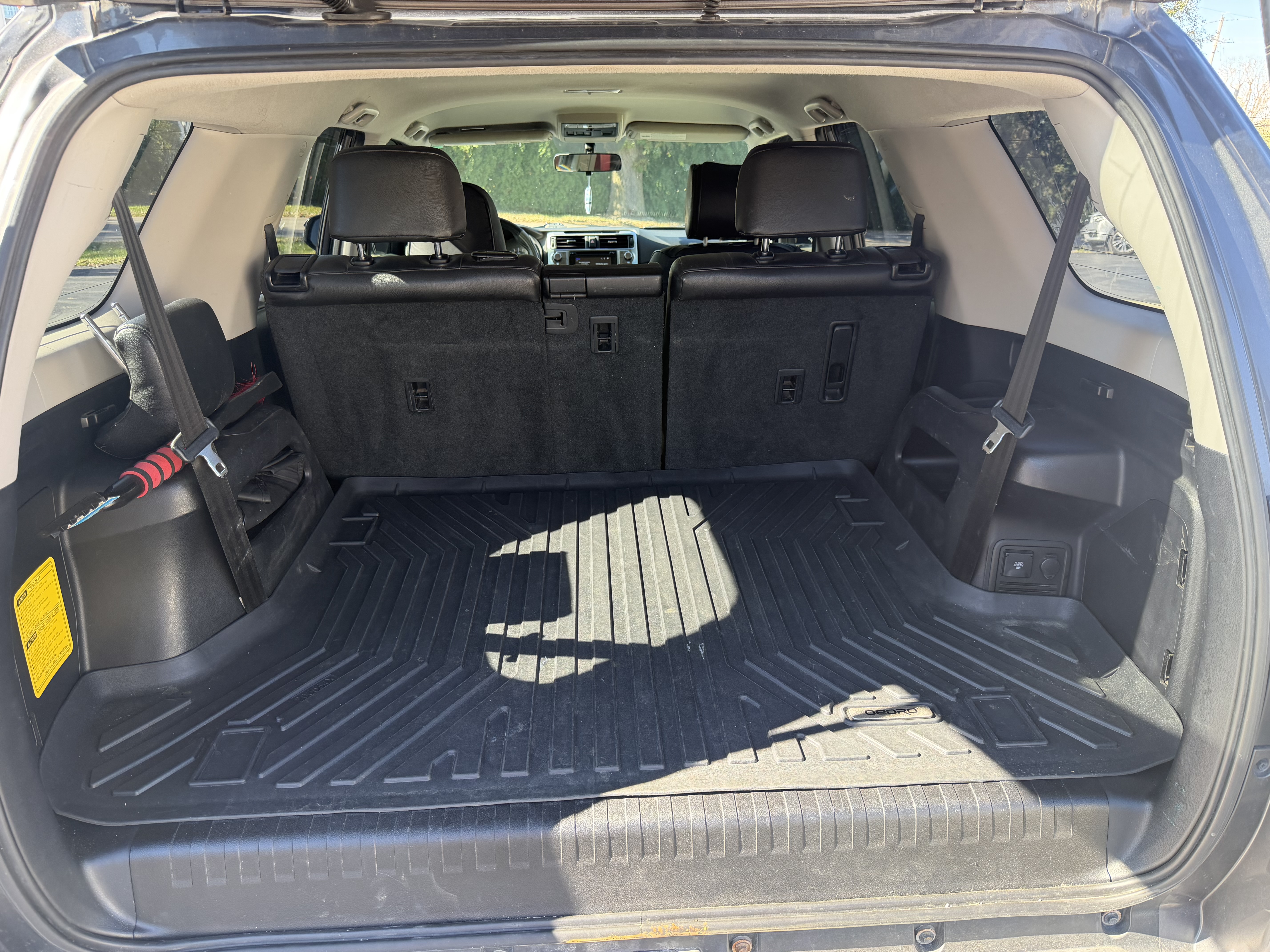 Used 2015 Toyota 4Runner SR5 AWD/4WD image 10