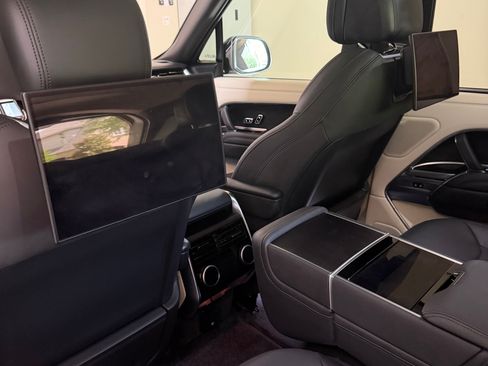 Used 2023 Land Rover Range Rover Autobiography AWD/4WD image 13