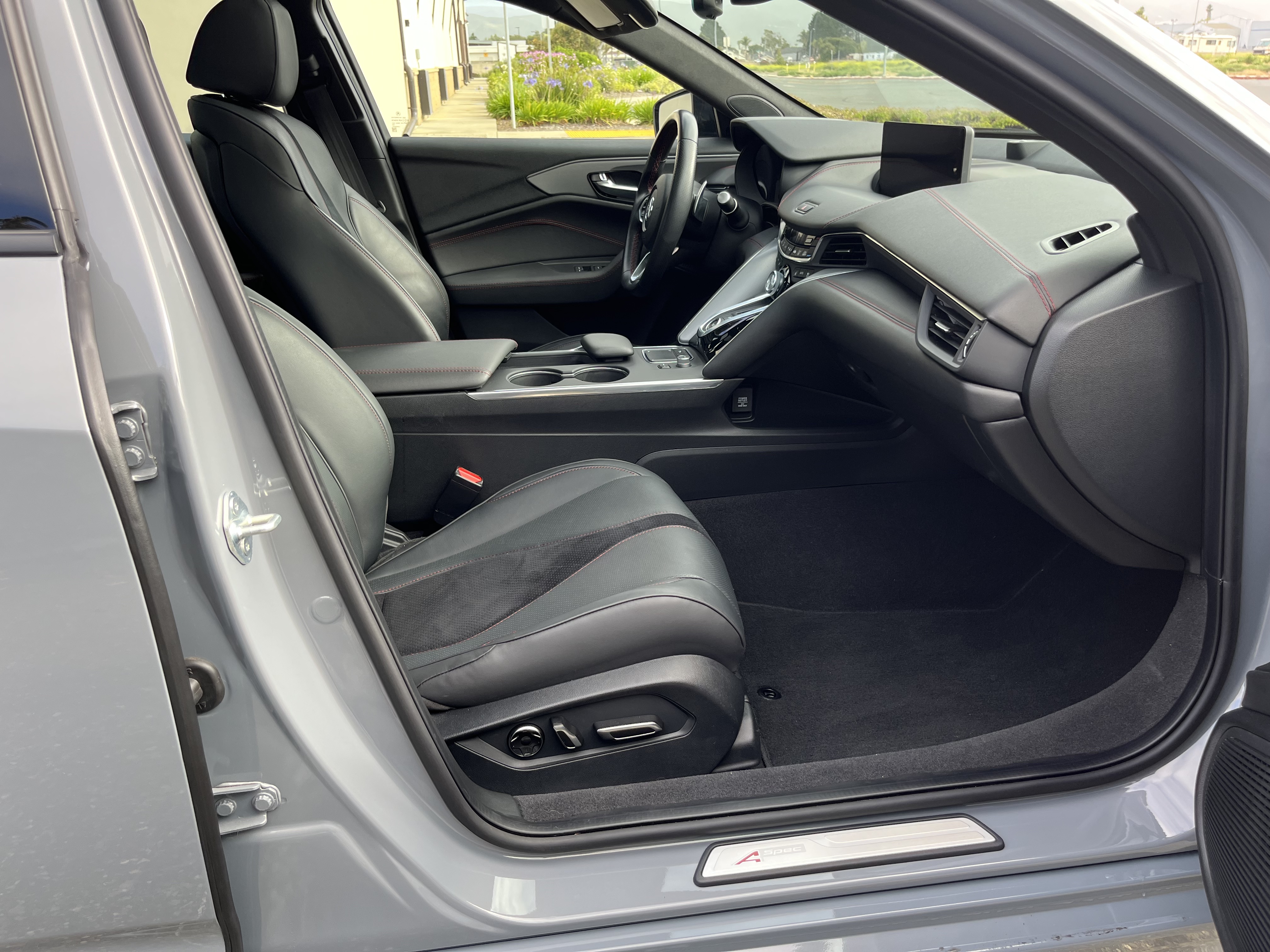 Used 2025 Acura TLX SH-AWD w/ A-SPEC Pkg image 18