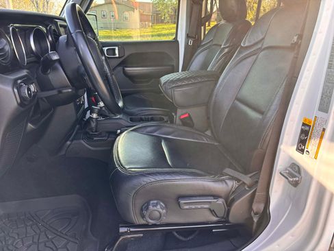 Used 2020 Jeep Wrangler Unlimited Sport image 9