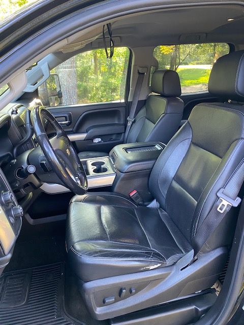 Used 2018 Chevrolet Silverado 2500 LTZ w/ Duramax Plus Package AWD/4WD image 30