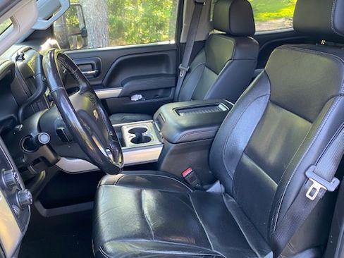 Used 2018 Chevrolet Silverado 2500 LTZ w/ Duramax Plus Package AWD/4WD image 30