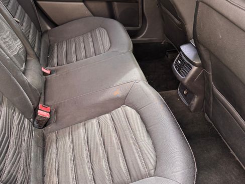 Used 2016 Ford Fusion SE FWD image 9