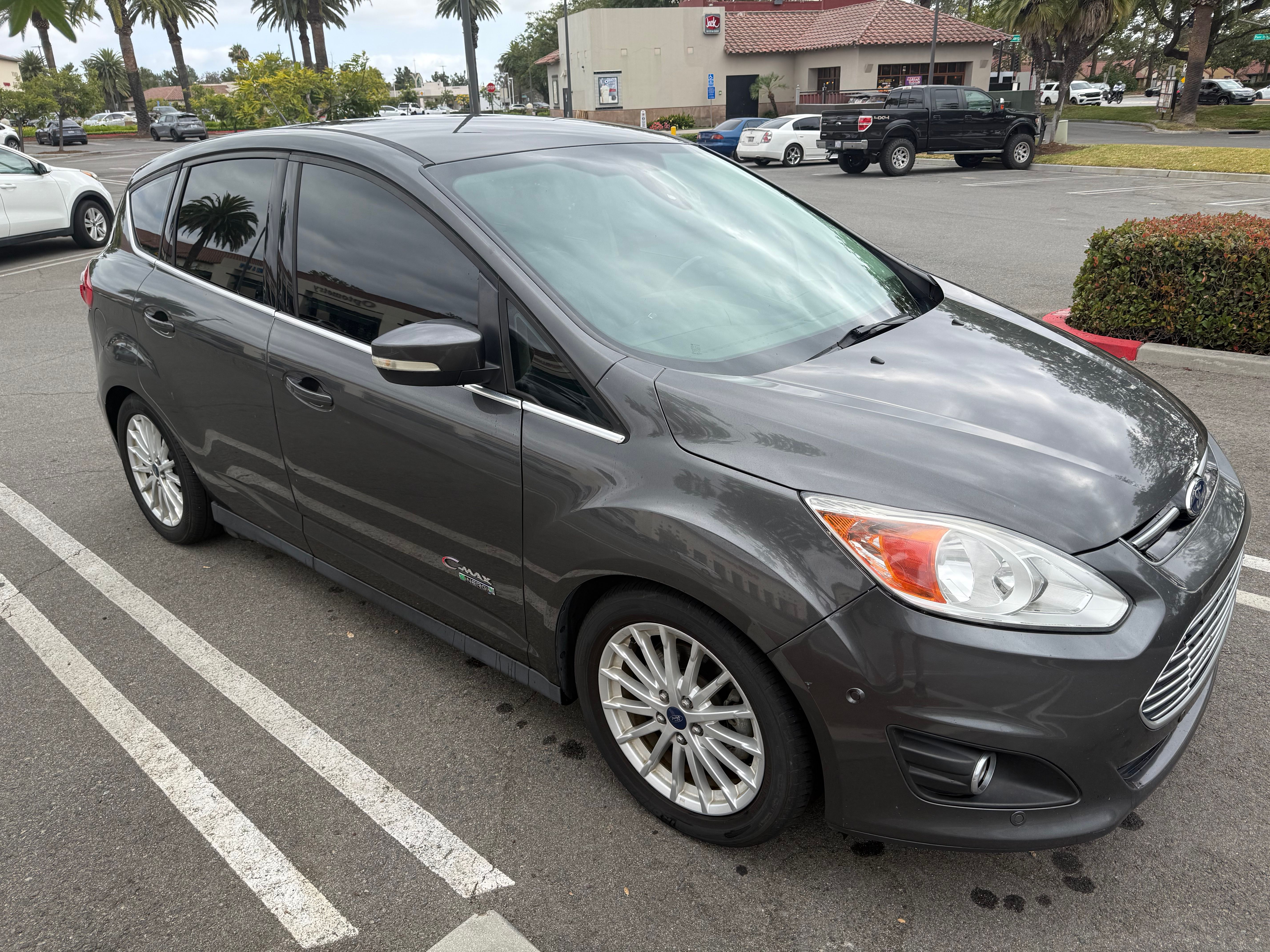 Used 2015 Ford C-MAX Energi SEL w/ Equipment Group 303A FWD image 9