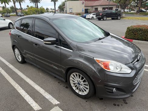 Used 2015 Ford C-MAX Energi SEL w/ Equipment Group 303A FWD image 9