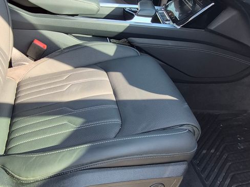 Used 2019 Audi e-tron Prestige image 15