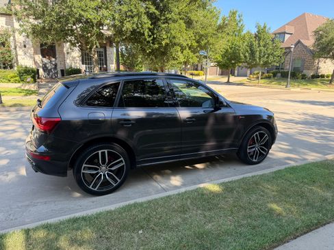 Used 2017 Audi SQ5 Premium Plus w/ Technology Package AWD/4WD image 4