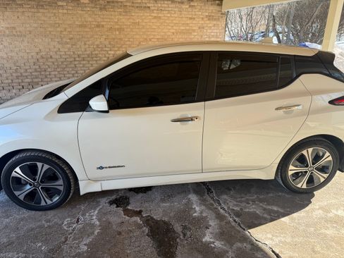 Used 2019 Nissan Leaf SV Plus w/ SV Plus Technology Package image 2