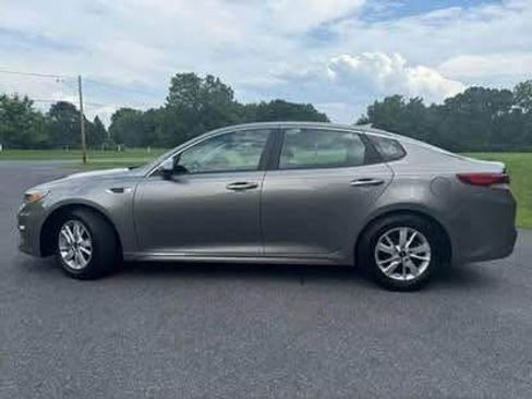 Used 2016 Kia Optima LX FWD image 5