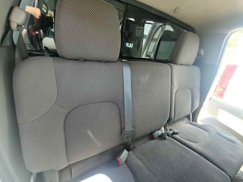 Used 2017 Nissan Frontier SV w/ SV Value Truck Package AWD/4WD image 10