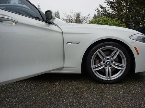 Used 2013 BMW 535i Sedan image 2