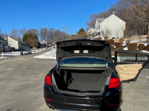 Used 2011 BMW 528i Sedan image 12