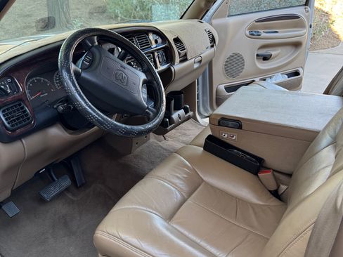 Used 2000 Dodge Ram 1500 Truck 2WD Quad Cab image 17
