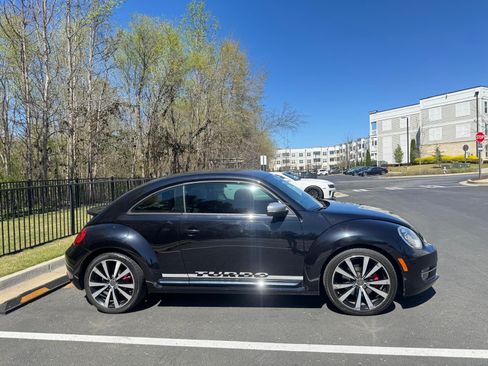 Used 2012 Volkswagen Beetle Turbo FWD image 1