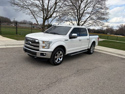 Used 2015 Ford F150 Lariat image 28