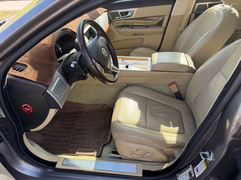 Used 2011 Jaguar XF Supercharged image 9