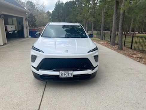 Used 2025 Buick Enclave Sport Touring w/ Power Package image 5