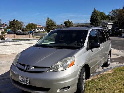 Used 2009 Toyota Sienna LE