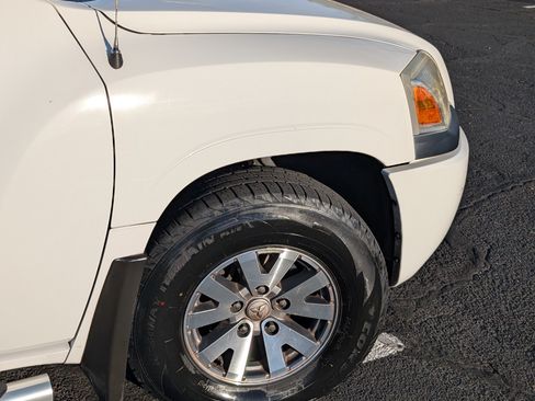 Used 2007 Mitsubishi Raider LS image 13