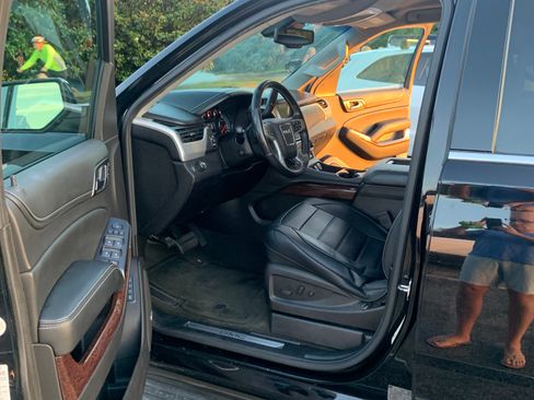 Used 2017 GMC Yukon SLT RWD image 6