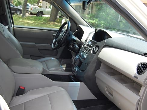 Used 2013 Honda Pilot Touring image 11