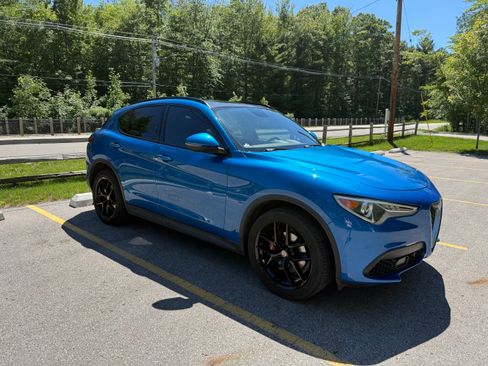 Used 2018 Alfa Romeo Stelvio Ti Sport AWD/4WD image 4