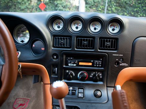 Used 2001 Dodge Viper GTS image 11