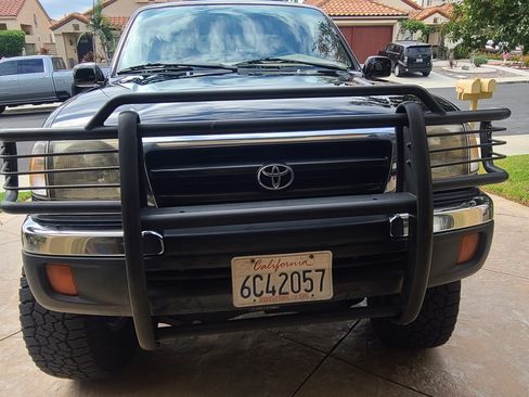 Used 1999 Toyota Tacoma 4x4 Xtracab V6 image 5