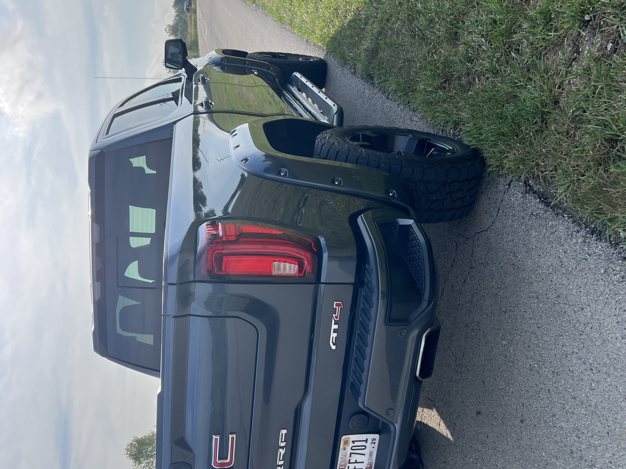 Used 2020 GMC Sierra 1500 AT4 w/ AT4 Premium Package AWD/4WD image 6