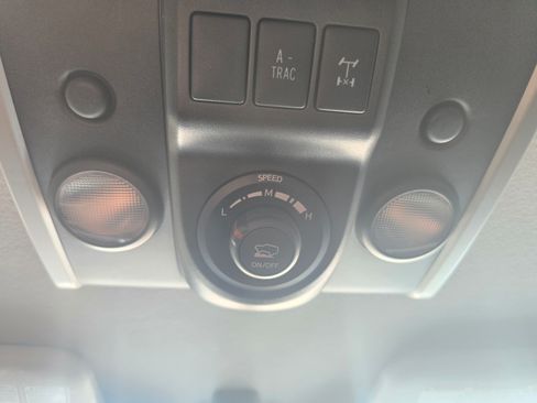 Used 2014 Toyota FJ Cruiser Sport Utility 2D w/ Convenience Package image 10