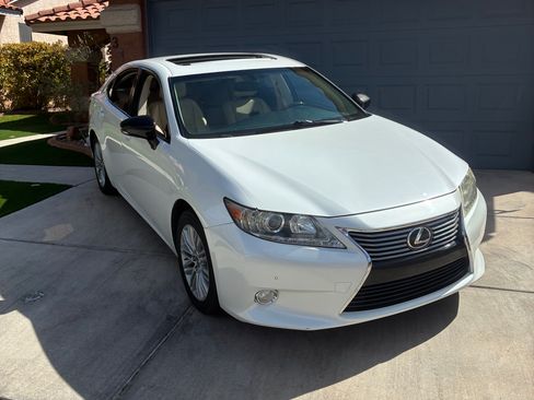 Used 2014 Lexus ES 350 w/ Premium Package image 2