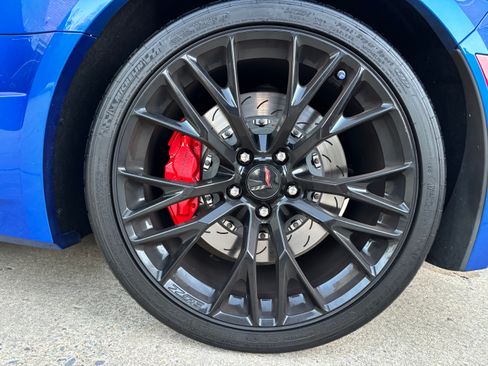 Used 2019 Chevrolet Corvette Z06 image 16