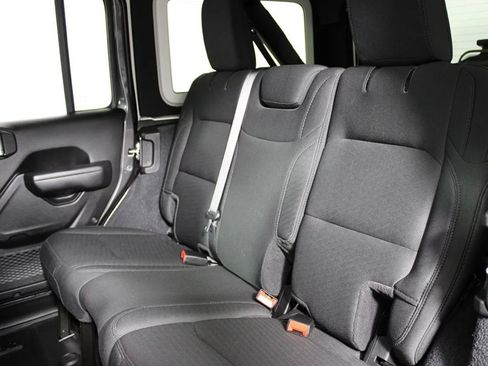 Used 2019 Jeep Wrangler Unlimited Sport S image 10