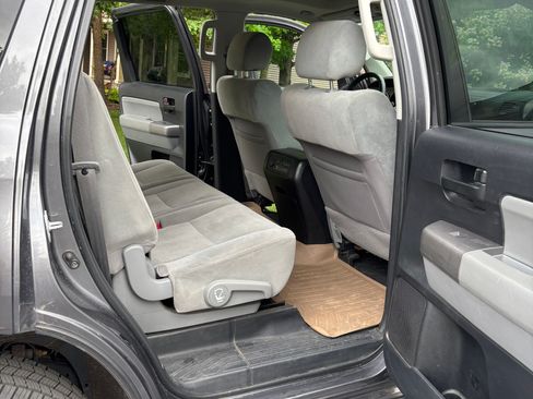 Used 2016 Toyota Sequoia SR5 AWD/4WD image 12