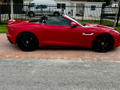 Used 2014 Jaguar F-TYPE S image 6