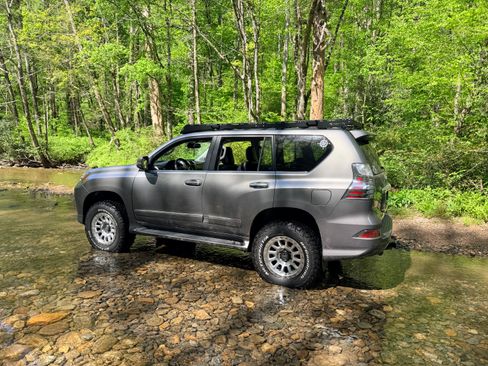 Used 2014 Lexus GX 460 AWD/4WD image 1