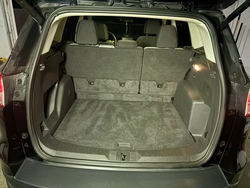 Used 2016 Ford Escape SE w/ Equipment Group 201A FWD image 8